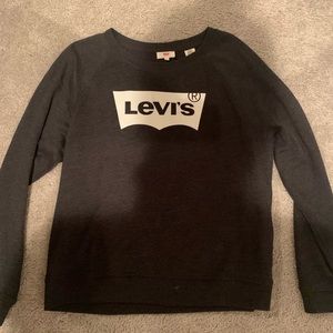 Levi’s creweneck